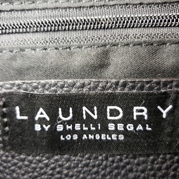 Laundry by Shelli Segal Small Convertible Crossbody/Shoulder Bag/Wristlet - Picture 6 of 7